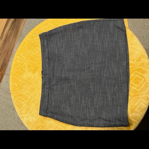 GAP Fully Lined Tweed Mini Skirt - Picture 1 of 3